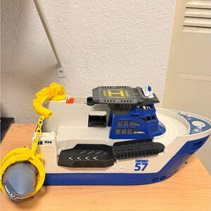 Matchbox Mission Marine Rescue Shark Boat w/ Helicopter – 2013 Mattel BFN57